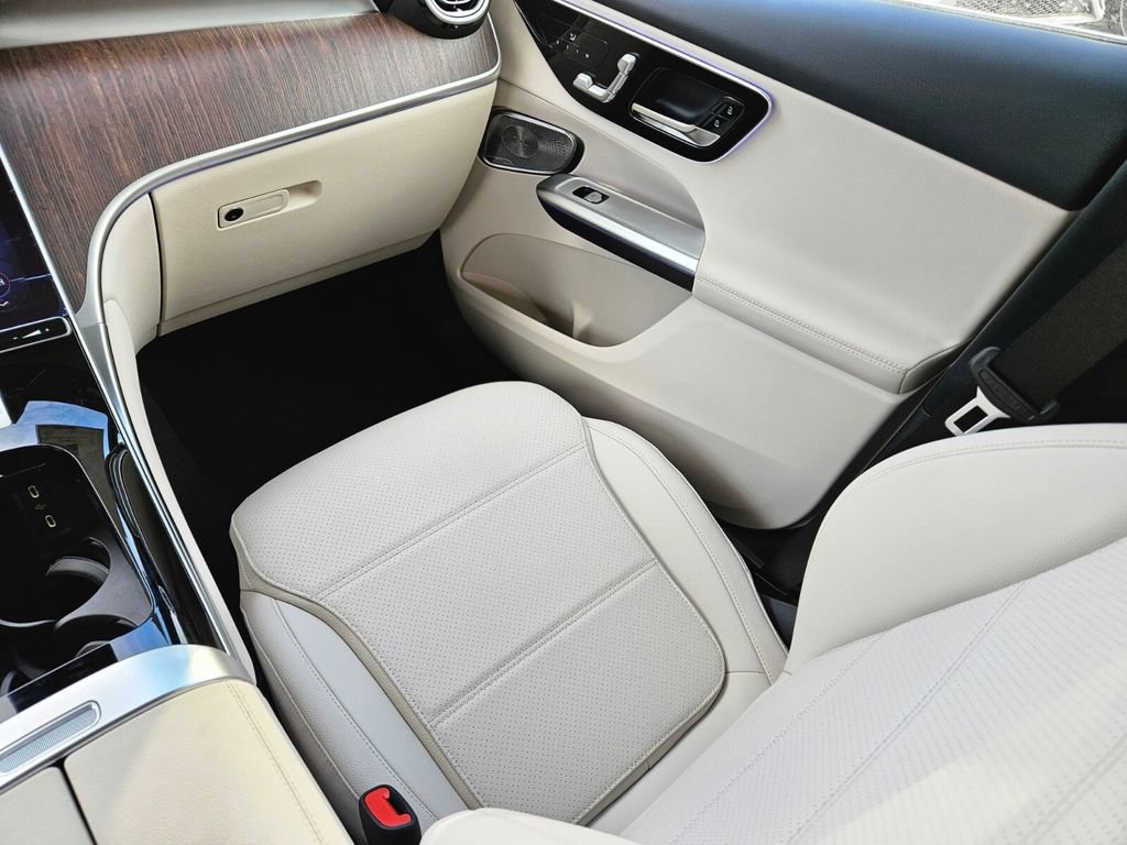 New 2026 Mercedes-Benz GLC 300 4MATIC image 12