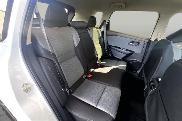Certified 2023 Nissan Rogue SV FWD image 20