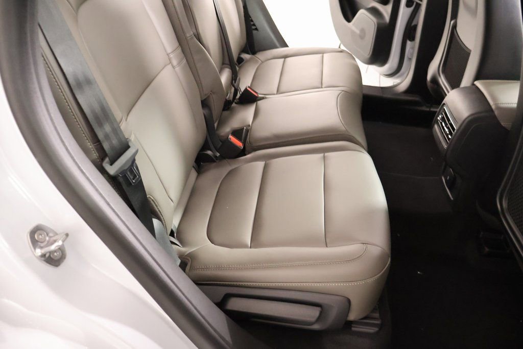 New 2026 Lincoln Corsair Premiere image 15