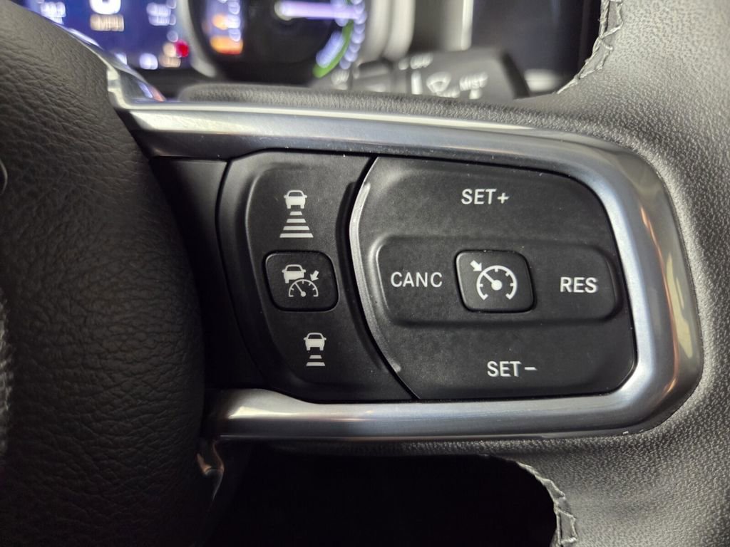 Used 2025 Jeep Wrangler Sahara w/ Safety Group image 18