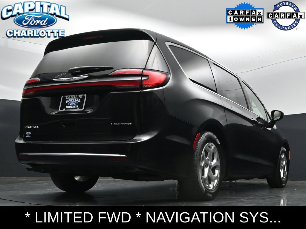 Used 2024 Chrysler Pacifica Limited FWD image 27