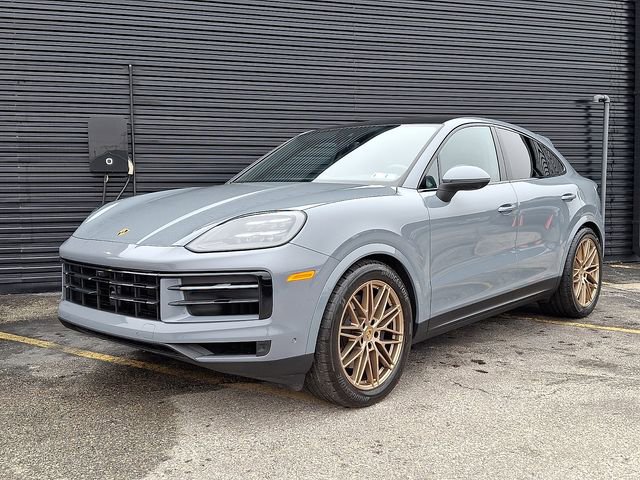 Certified 2024 Porsche Cayenne Coupe image 1