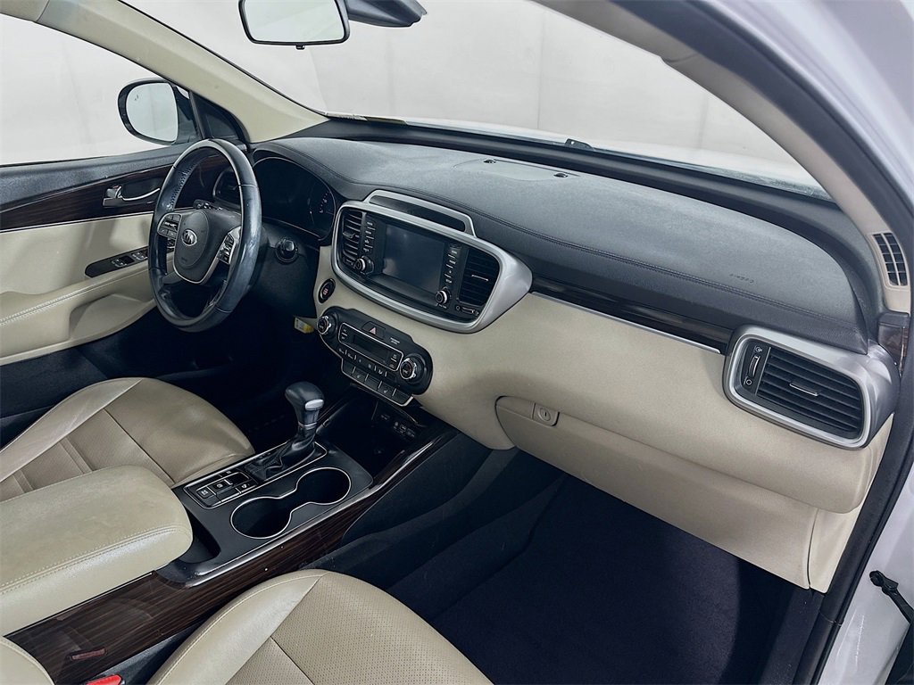 Used 2020 Kia Sorento EX image 32