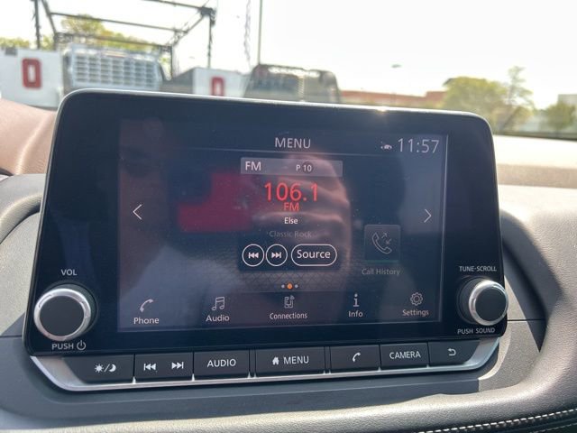Used 2022 Nissan Rogue SV FWD image 22