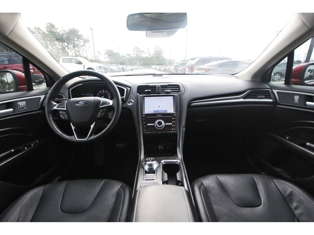 Used 2020 Ford Fusion Titanium FWD image 12