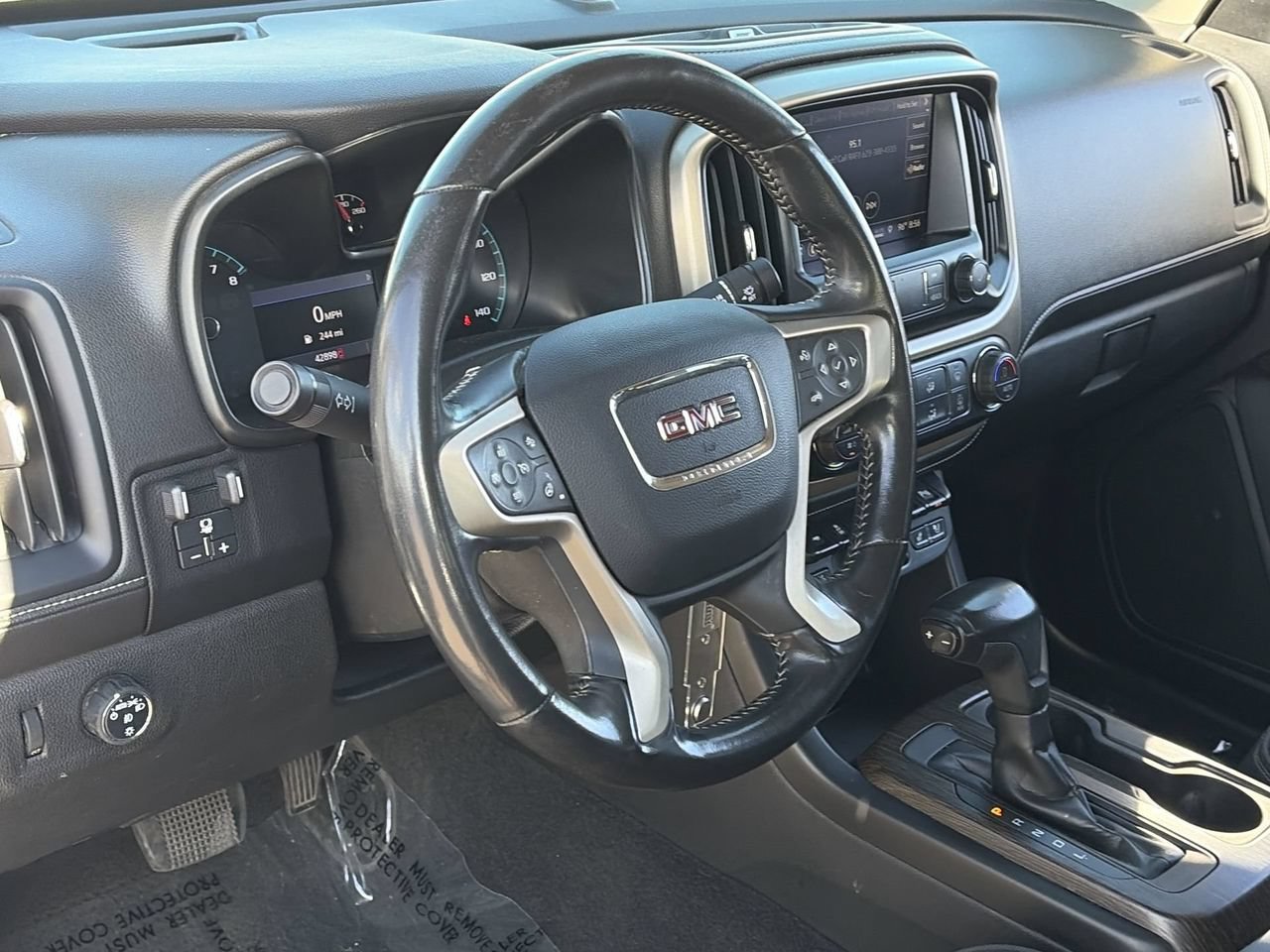 Used 2020 GMC Canyon Denali RWD image 17