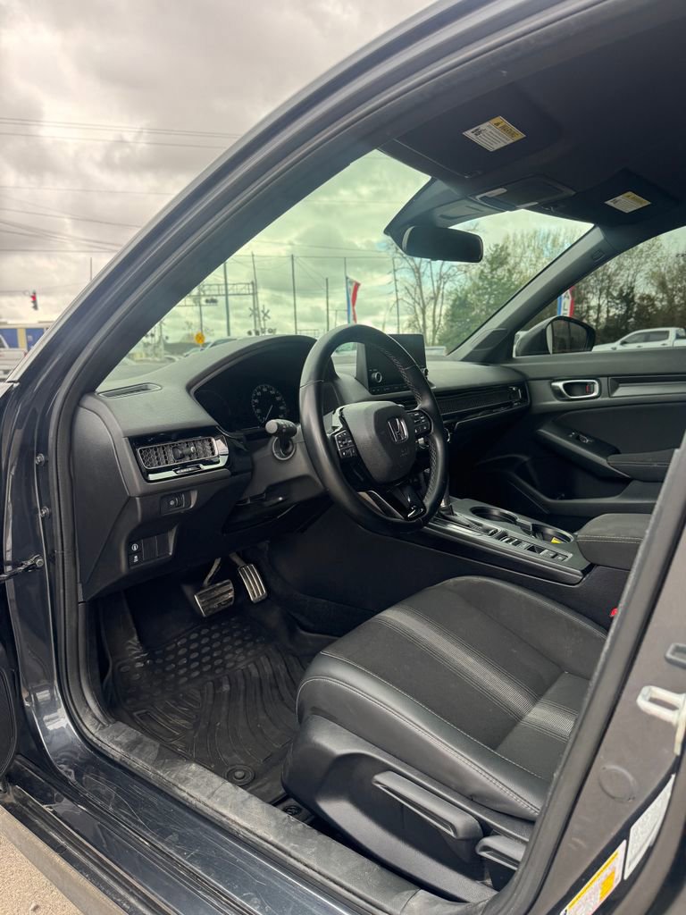 Used 2023 Honda Civic Sport image 10