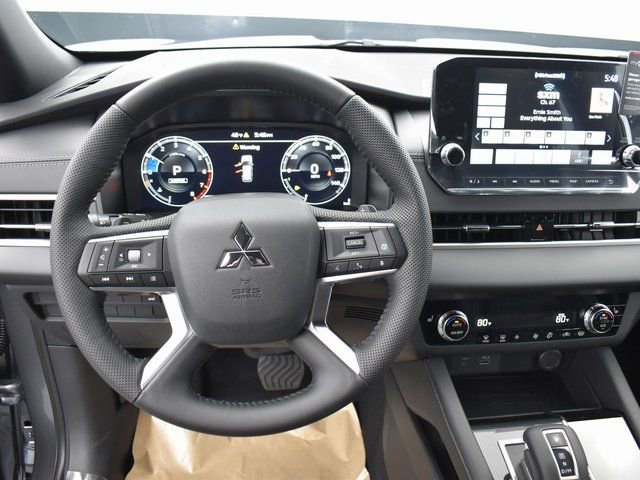 Used 2023 Mitsubishi Outlander SE Black Edition AWD/4WD image 15