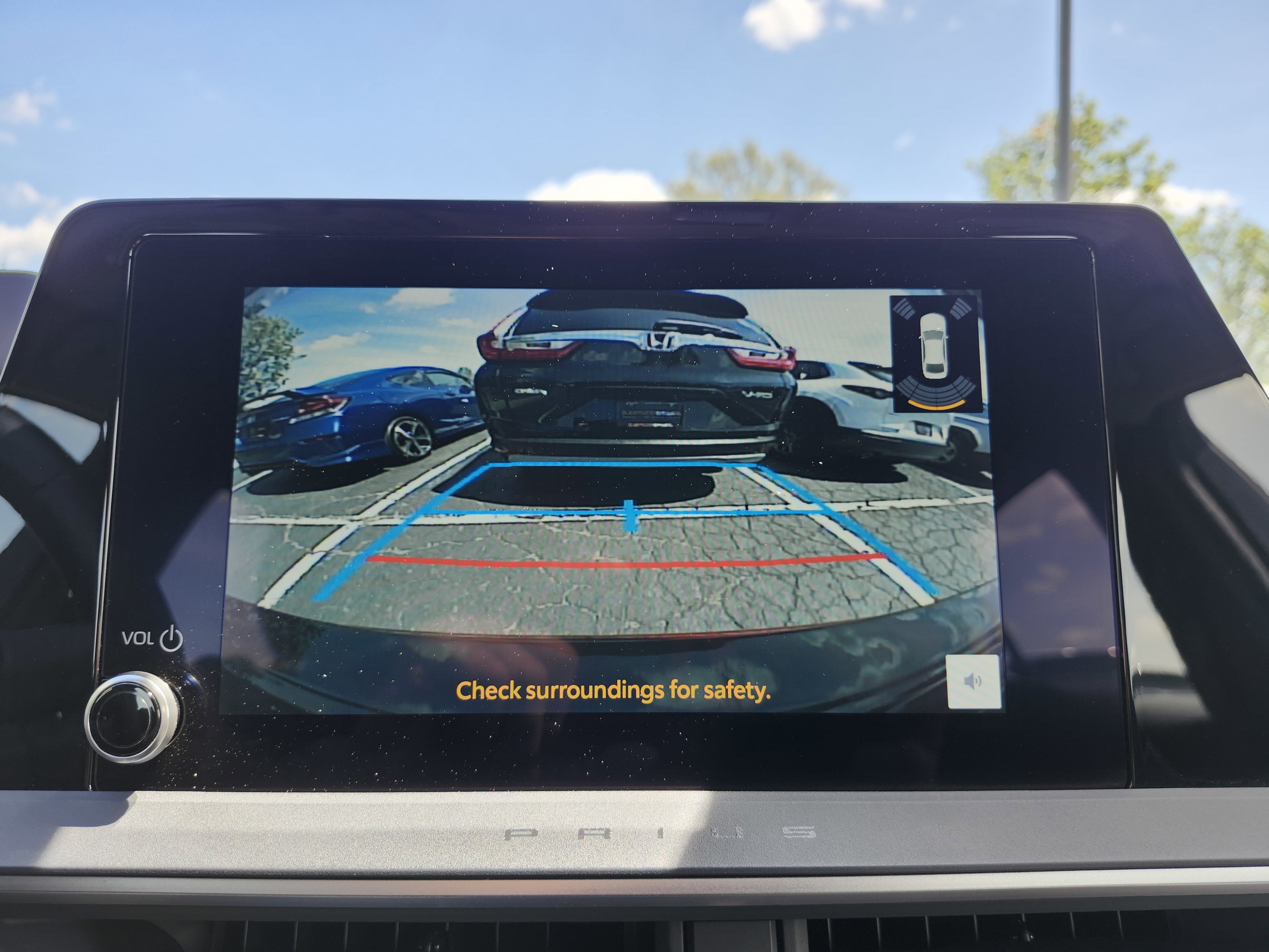 Used 2024 Toyota Prius LE image 2