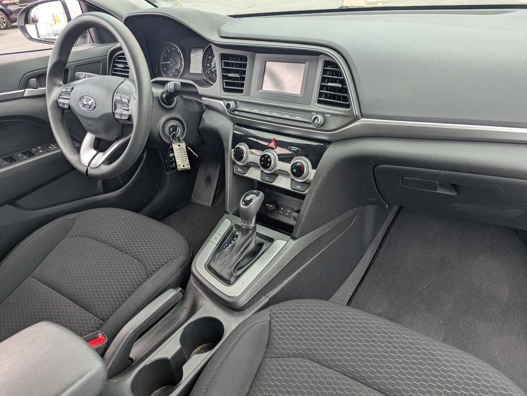 Used 2019 Hyundai Elantra SE w/ Cargo Package FWD image 30