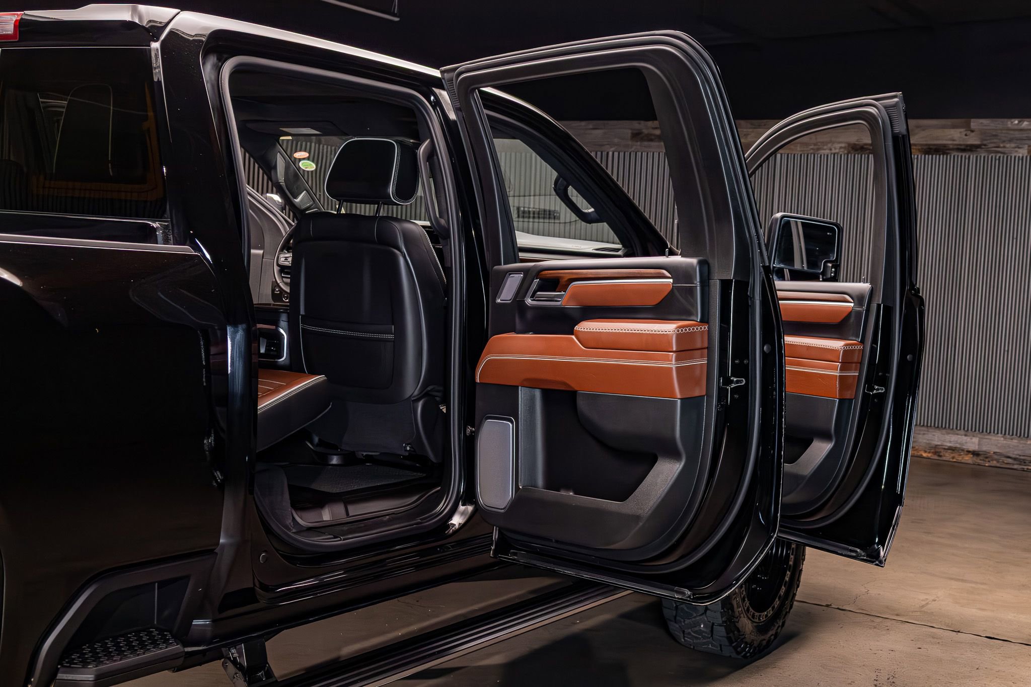 Used 2025 GMC Sierra 3500 Denali Ultimate image 30