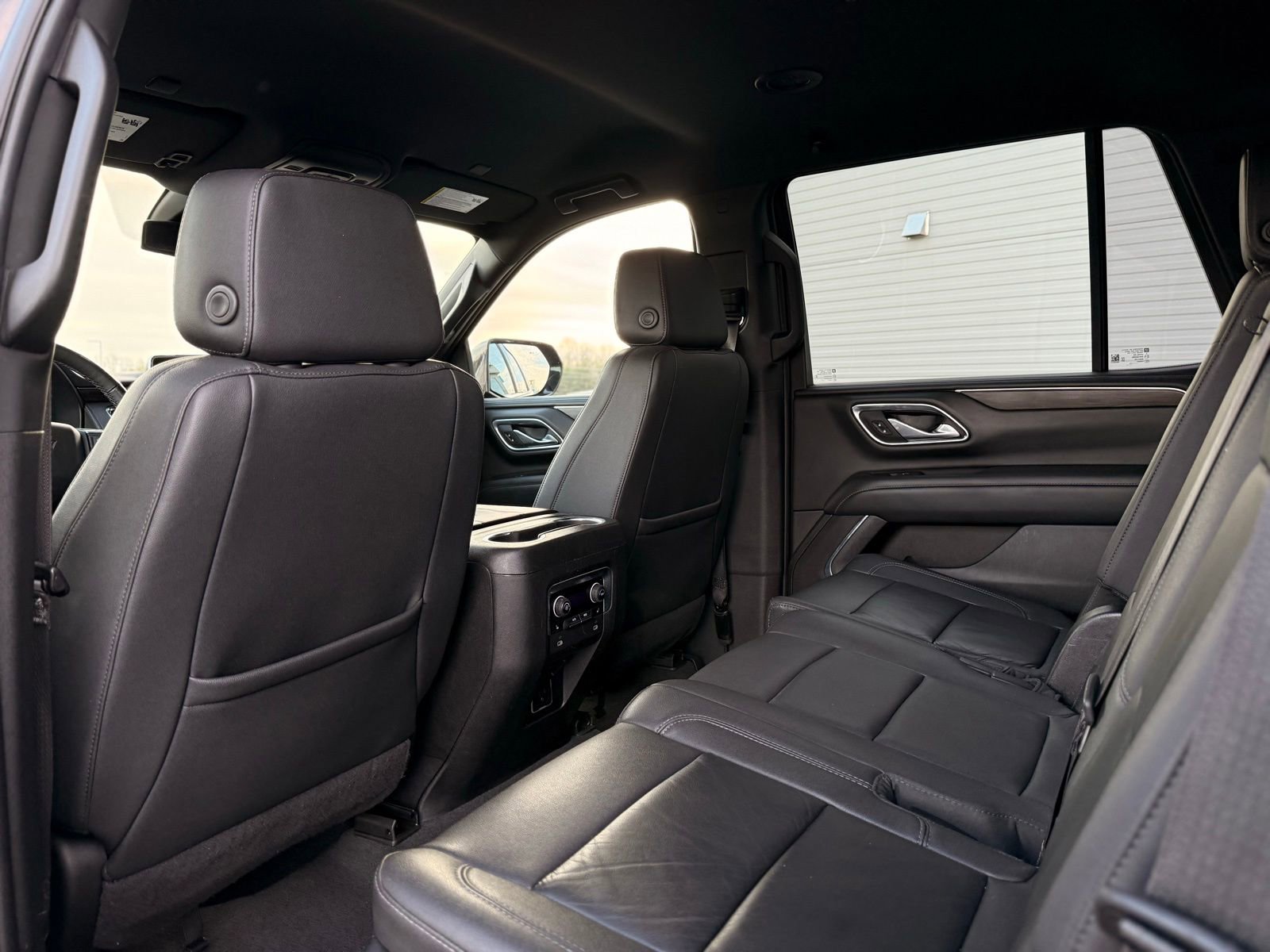 Used 2023 Chevrolet Tahoe LT w/ Luxury Package image 19