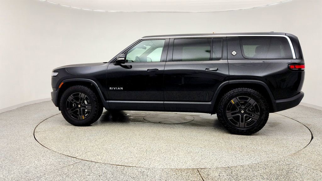 Used 2024 Rivian R1S Adventure image 8