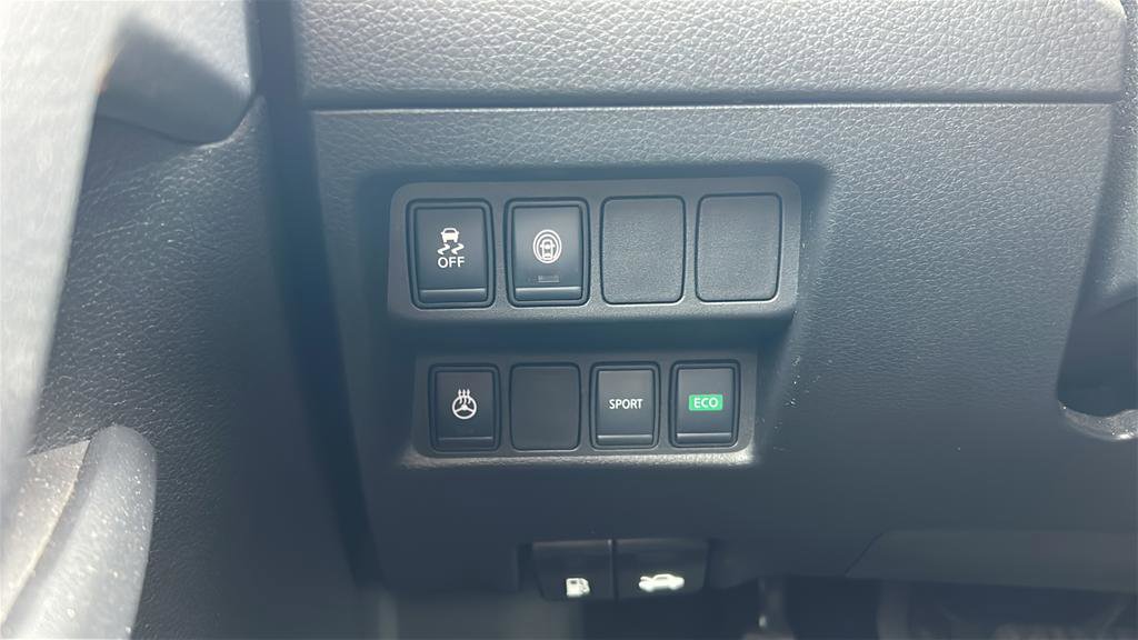 Used 2021 Nissan Rogue Sport SV image 32