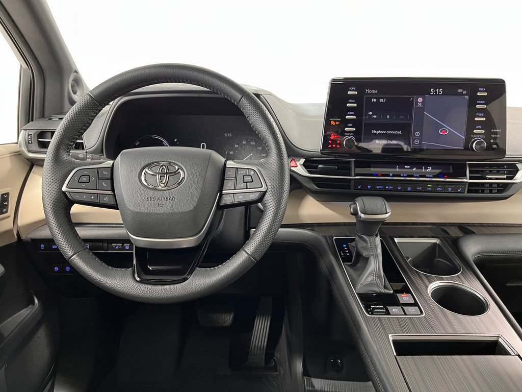 Used 2021 Toyota Sienna Limited AWD/4WD image 21