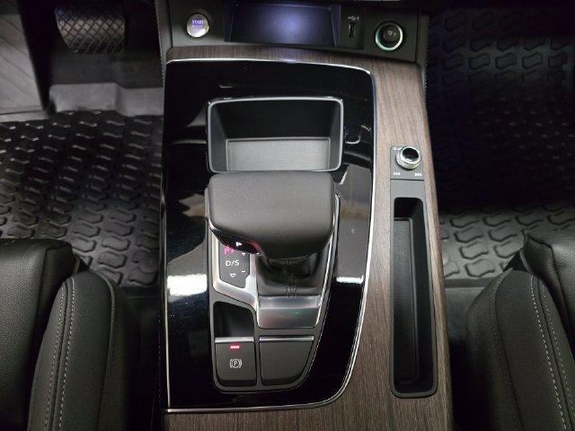 Certified 2023 Audi Q5 2.0T Prestige w/ Prestige Package AWD/4WD image 25