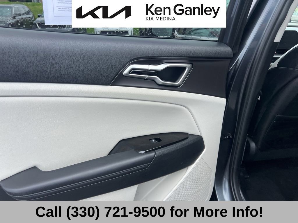 Certified 2023 Kia Sportage EX image 48