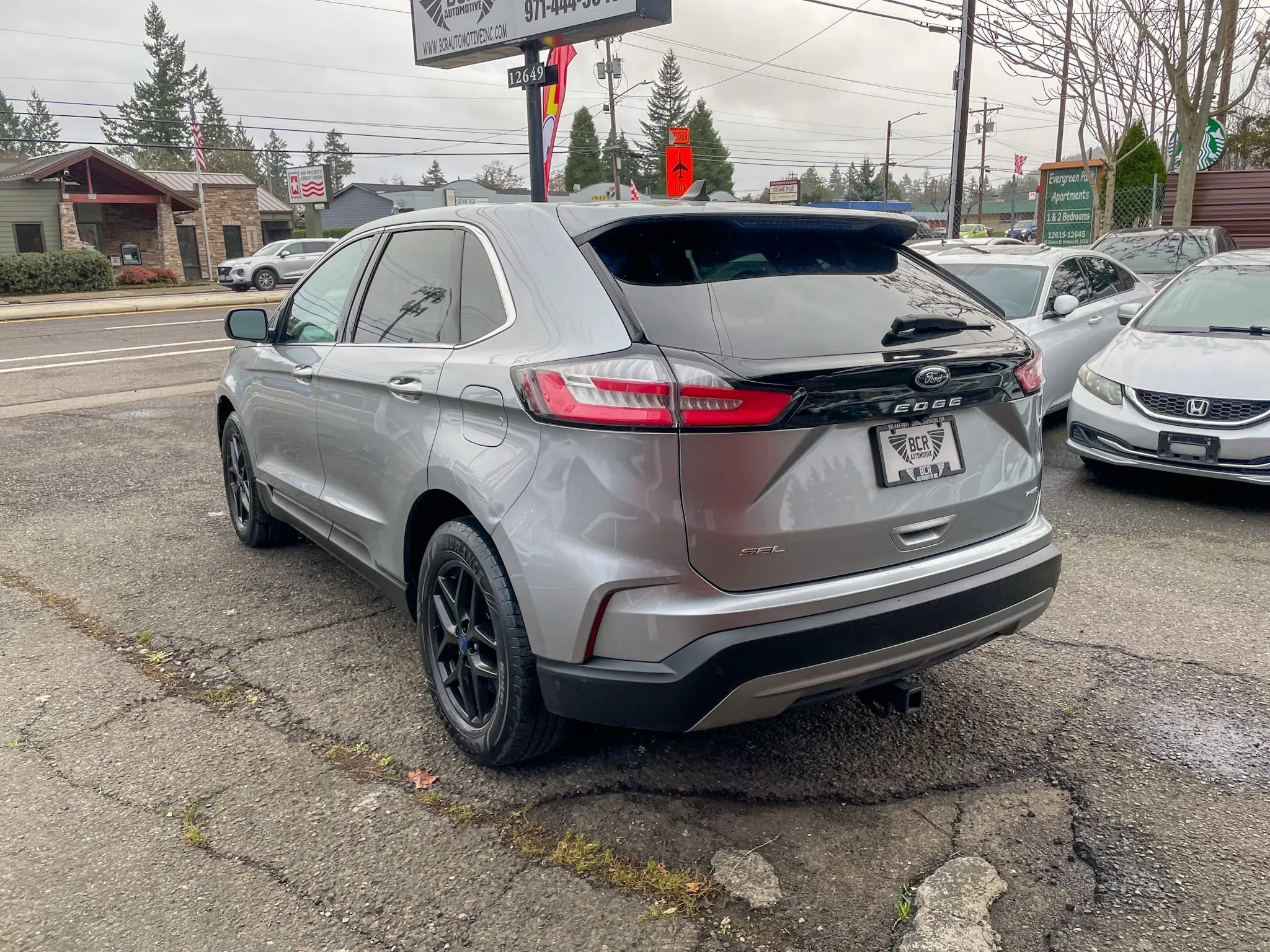 Used 2021 Ford Edge SEL w/ Cargo Accessory Package image 2
