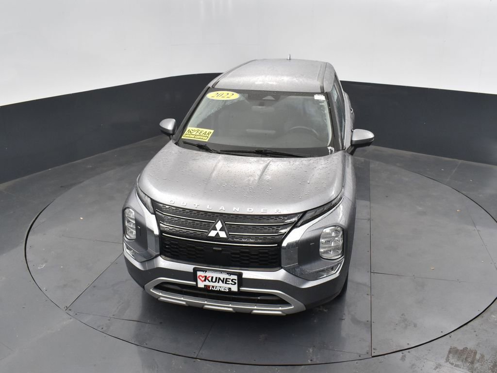 Used 2022 Mitsubishi Outlander SE image 45
