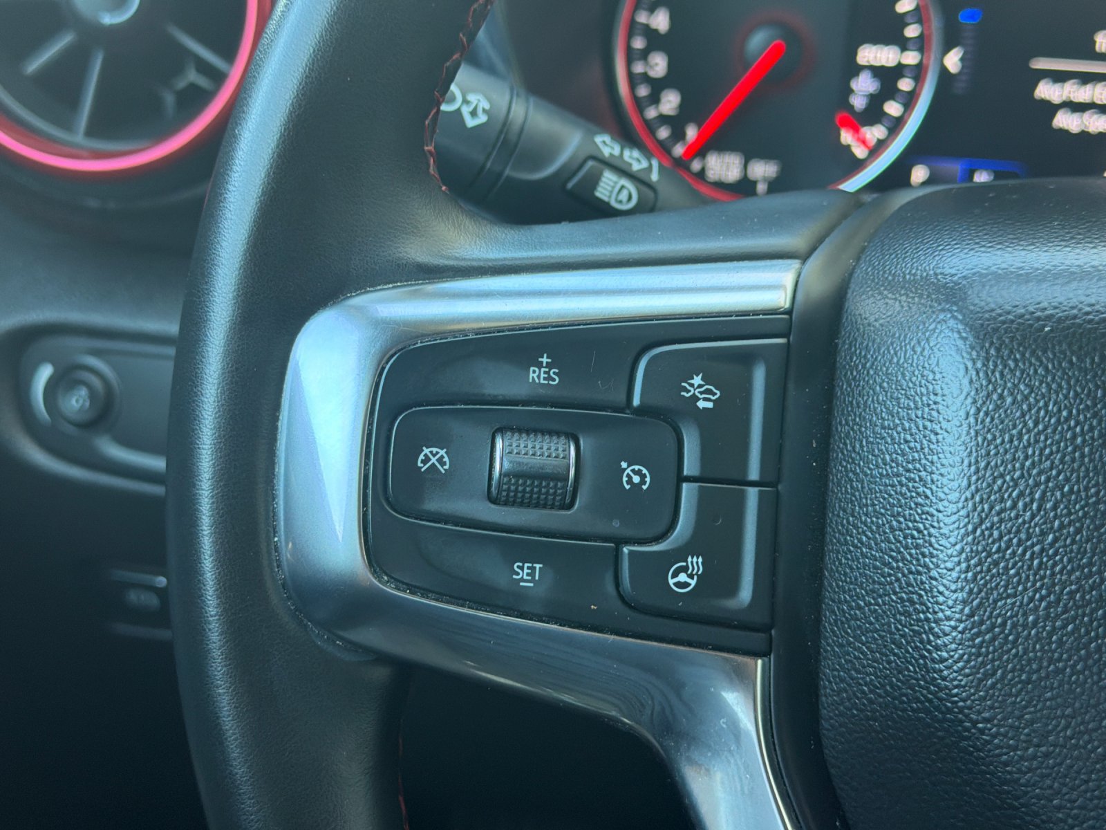 Used 2025 Chevrolet Blazer RS AWD/4WD image 28