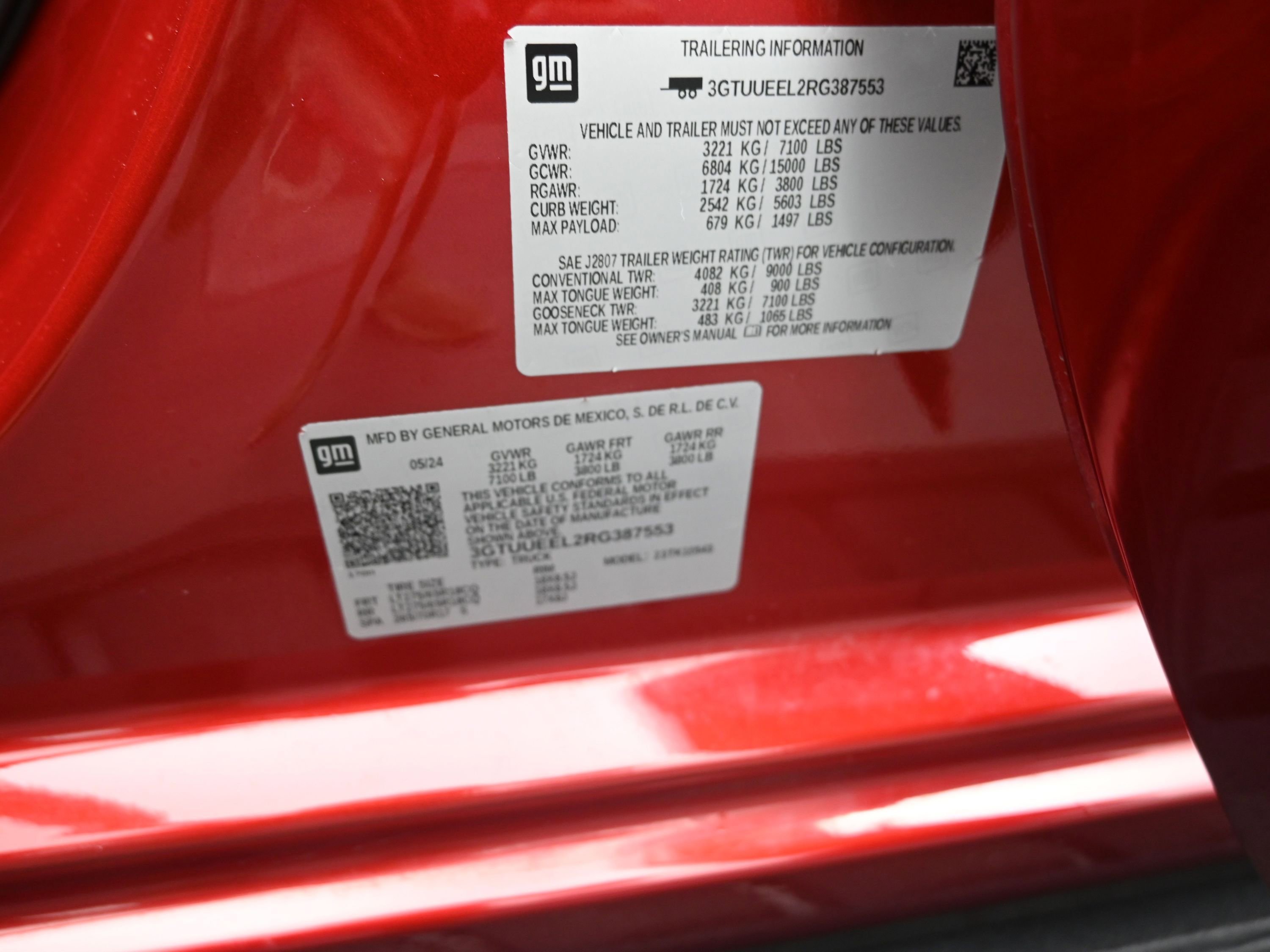 Used 2024 GMC Sierra 1500 AT4 w/ Technology Package image 11