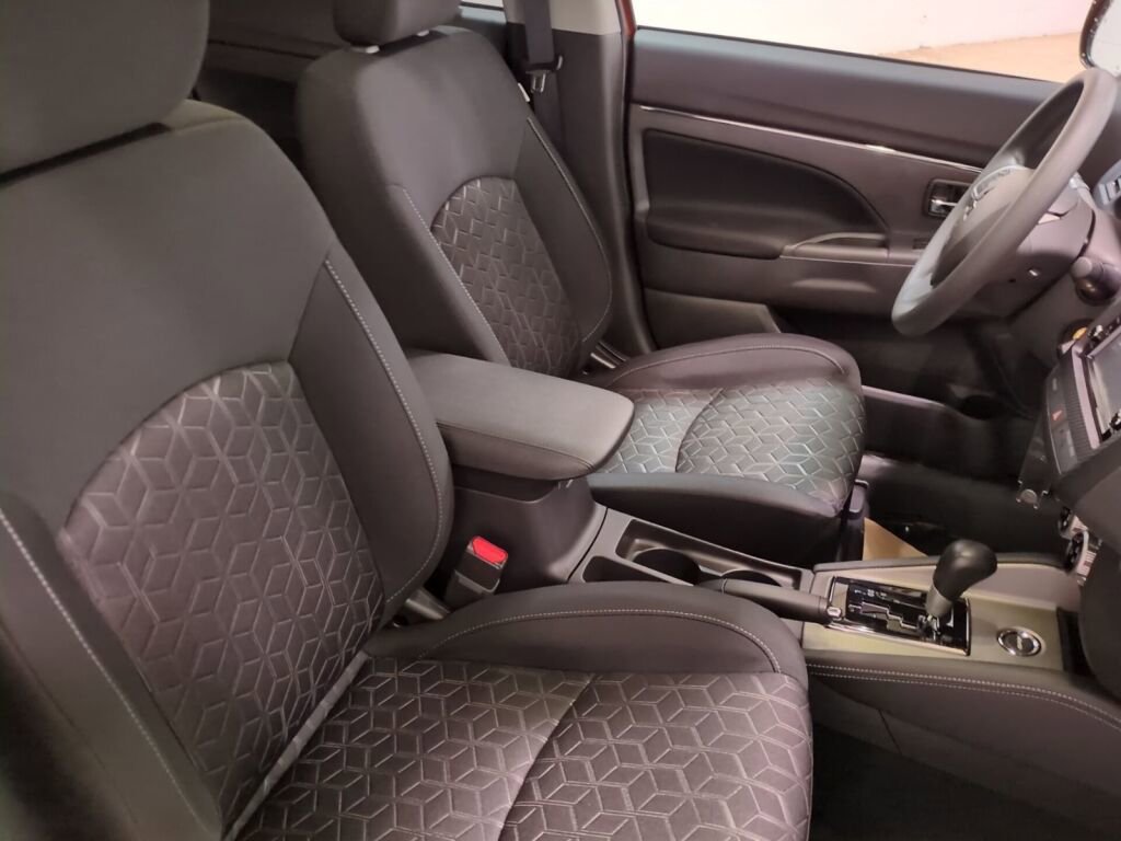 New 2025 Mitsubishi Outlander Sport ES image 11