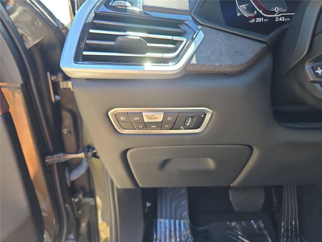 Used 2021 BMW X5 xDrive45e w/ Convenience Package AWD/4WD image 34