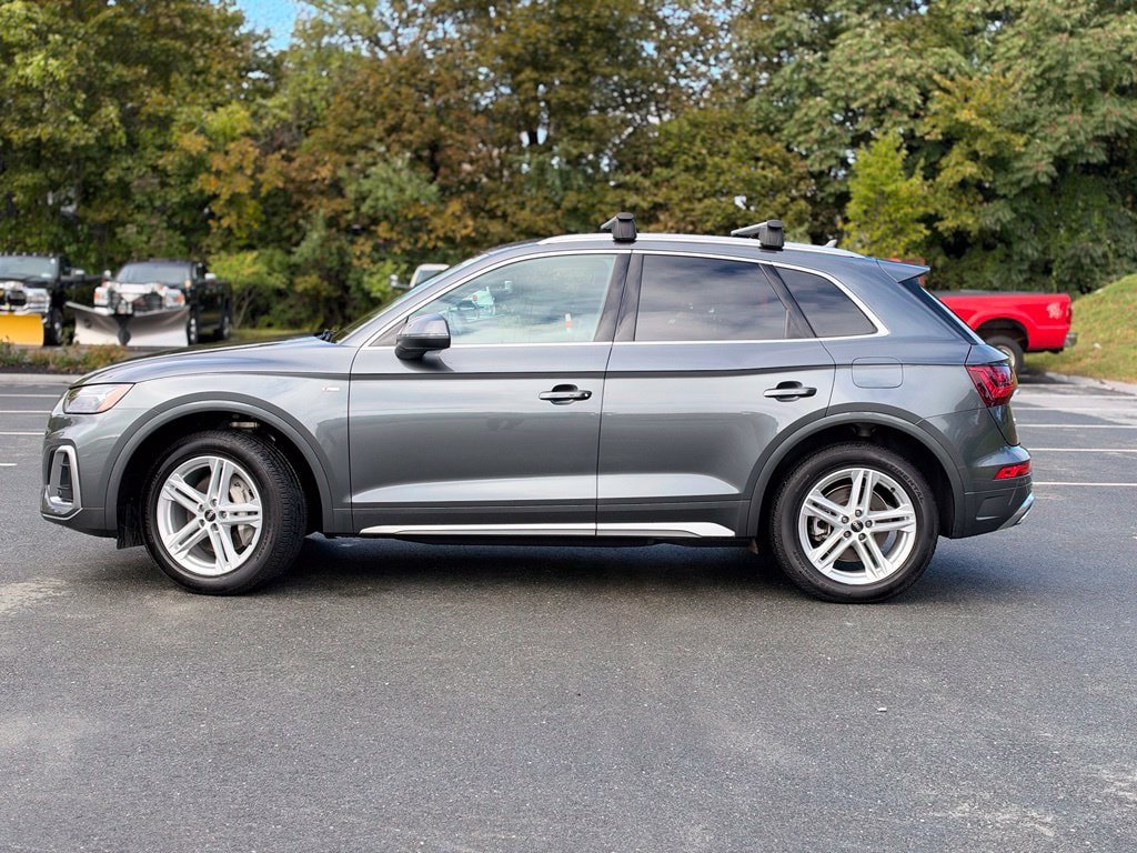 Used 2024 Audi Q5 e Premium AWD/4WD image 3