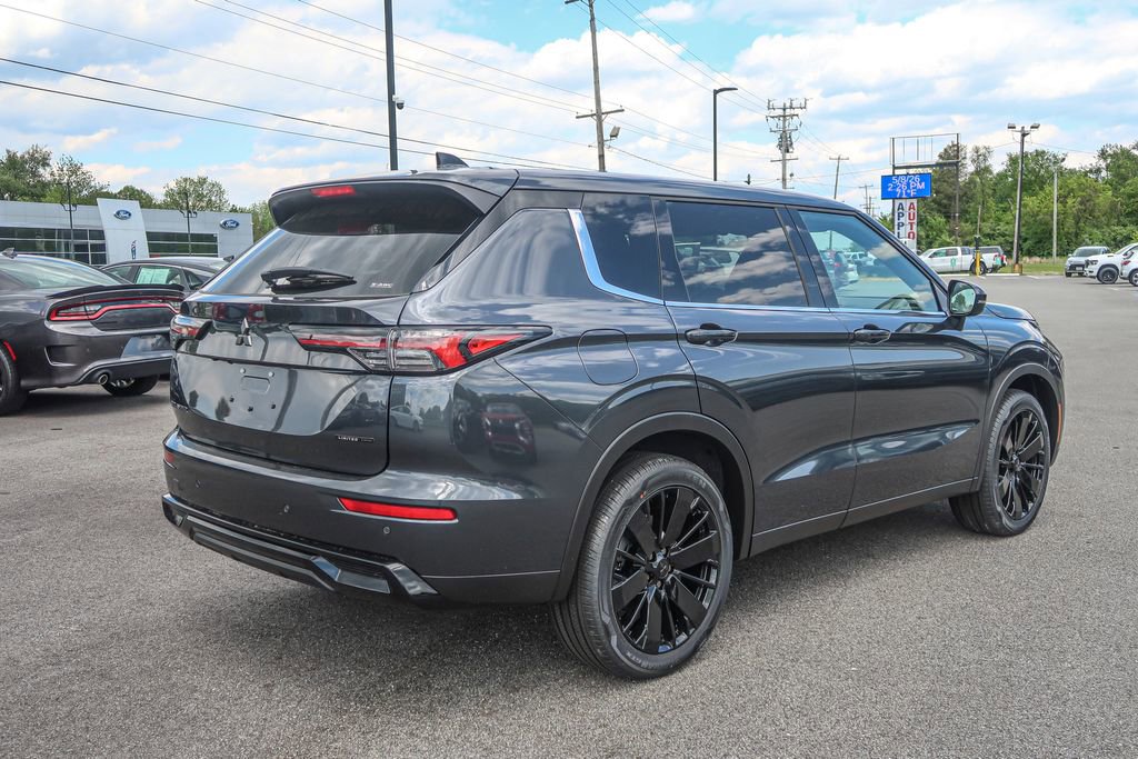 New 2026 Mitsubishi Outlander LE AWD/4WD image 10