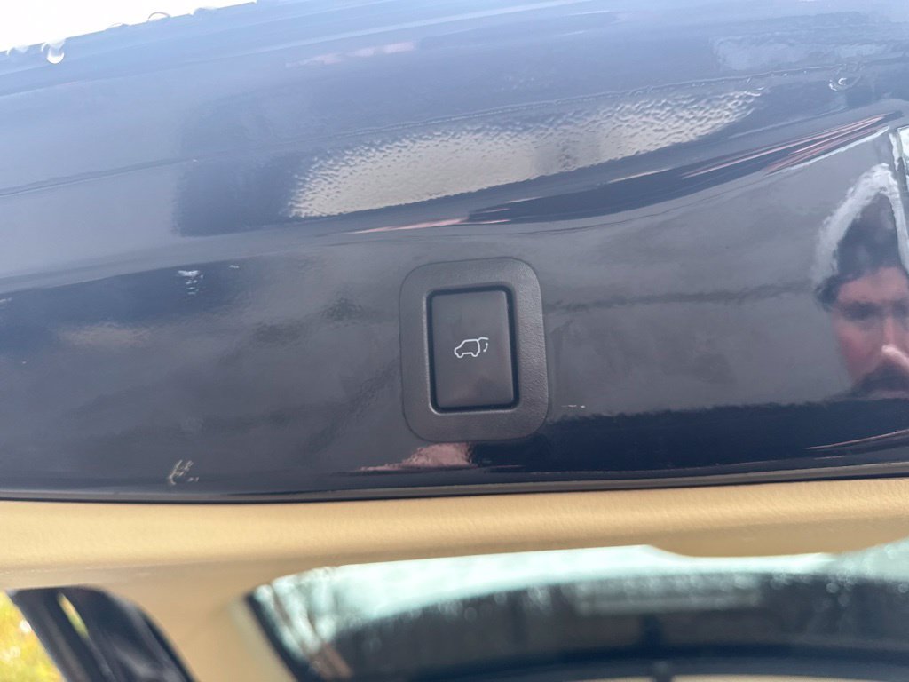 Used 2019 Toyota Highlander XLE AWD/4WD image 14