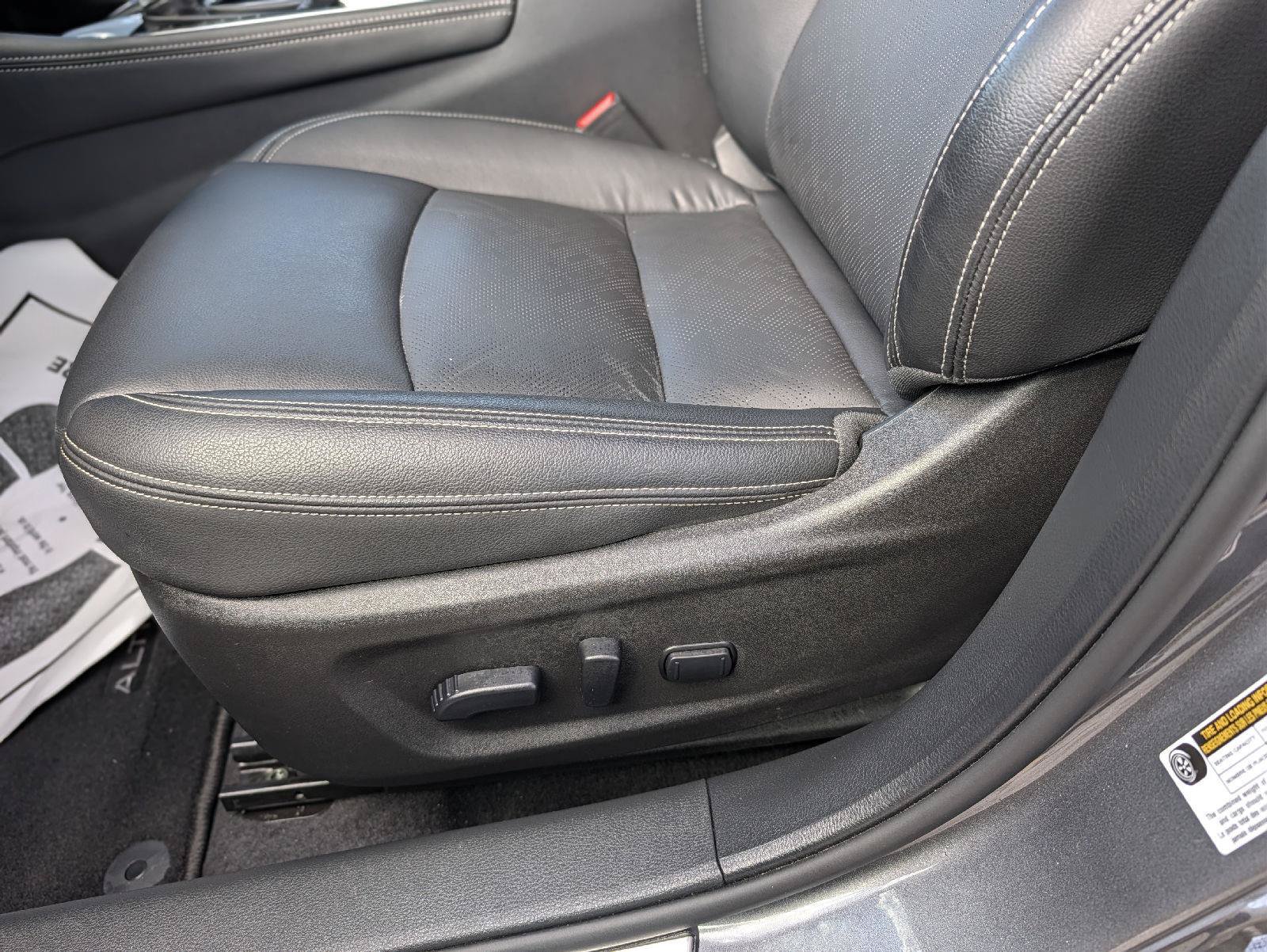 Used 2024 Nissan Altima 2.5 SL AWD/4WD image 37