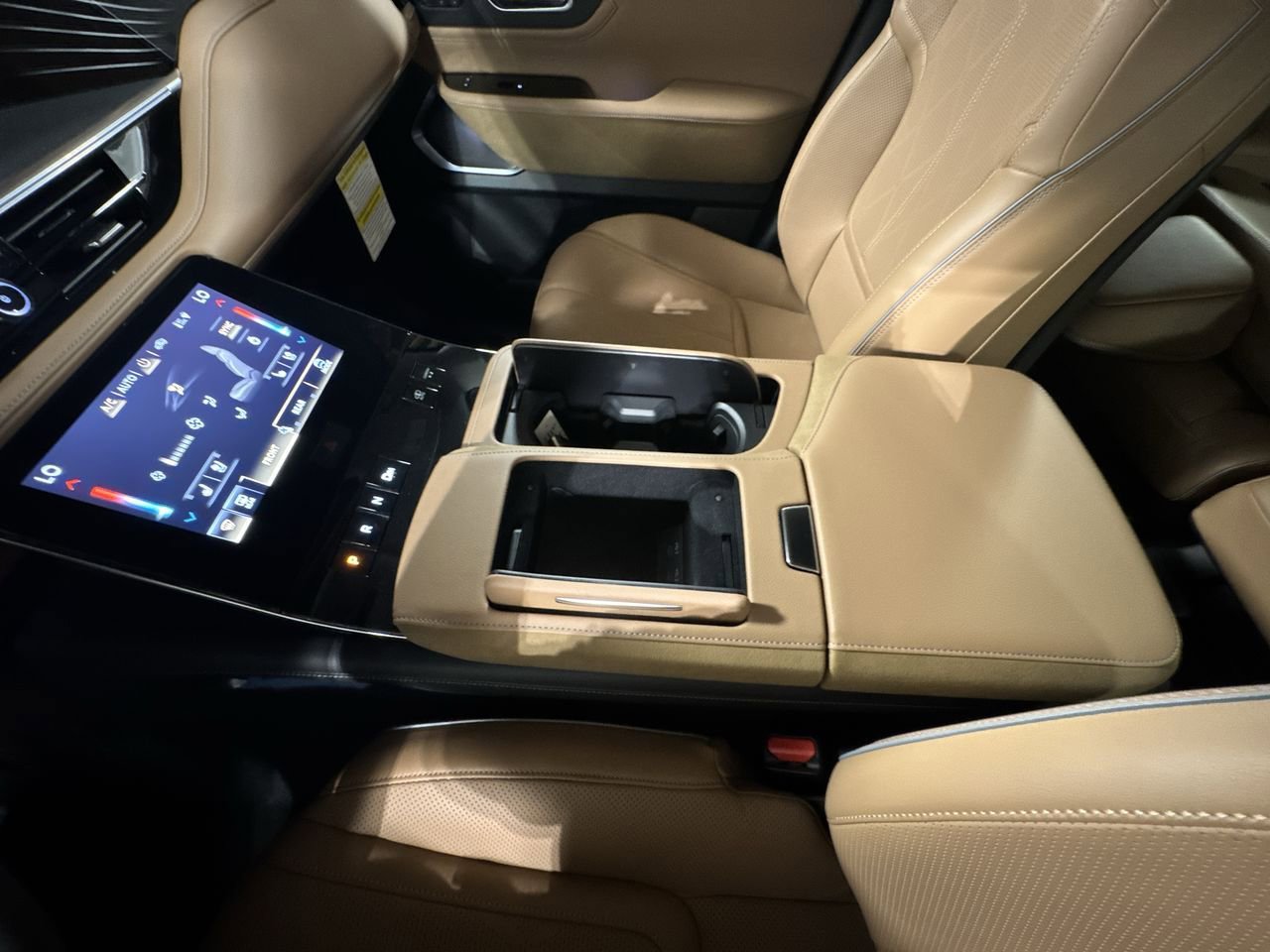 New 2025 INFINITI QX80 Sensory image 26