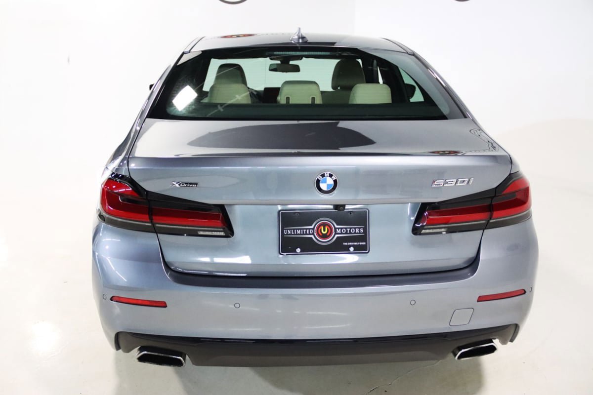 Used 2021 BMW 530i xDrive w/ Convenience Package AWD/4WD image 28