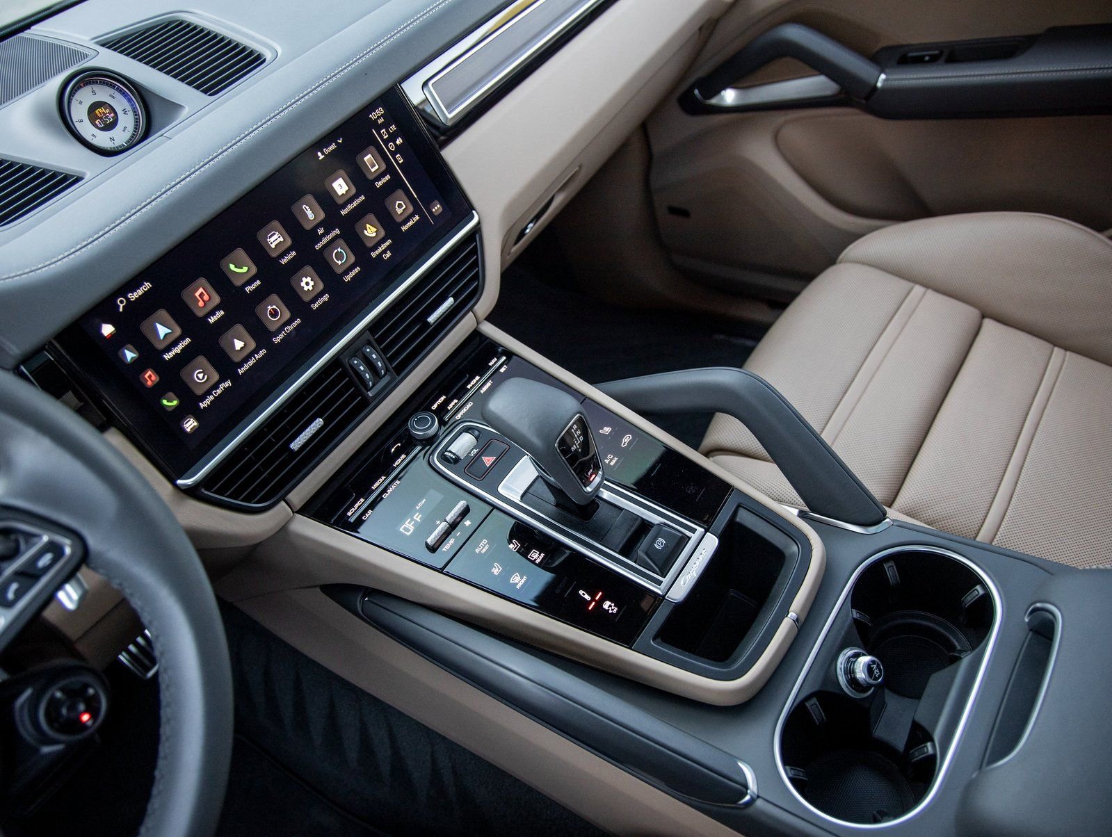 Certified 2023 Porsche Cayenne Turbo image 32