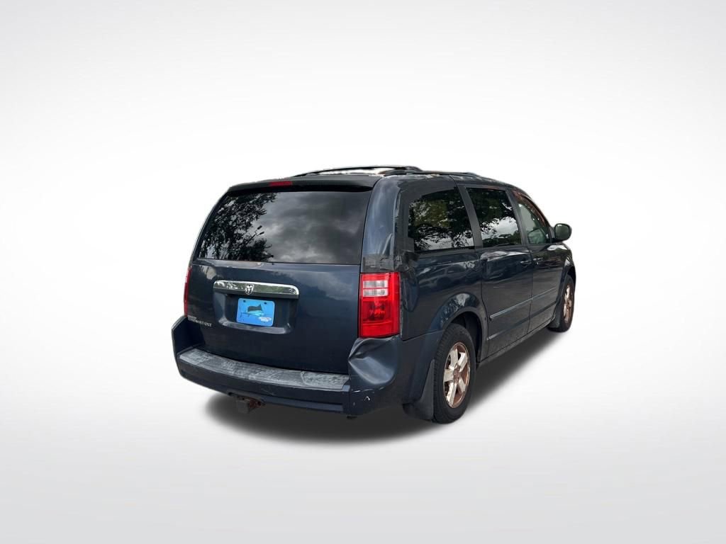 Used 2008 Dodge Grand Caravan SXT w/ Entertainment Group 2 FWD image 5