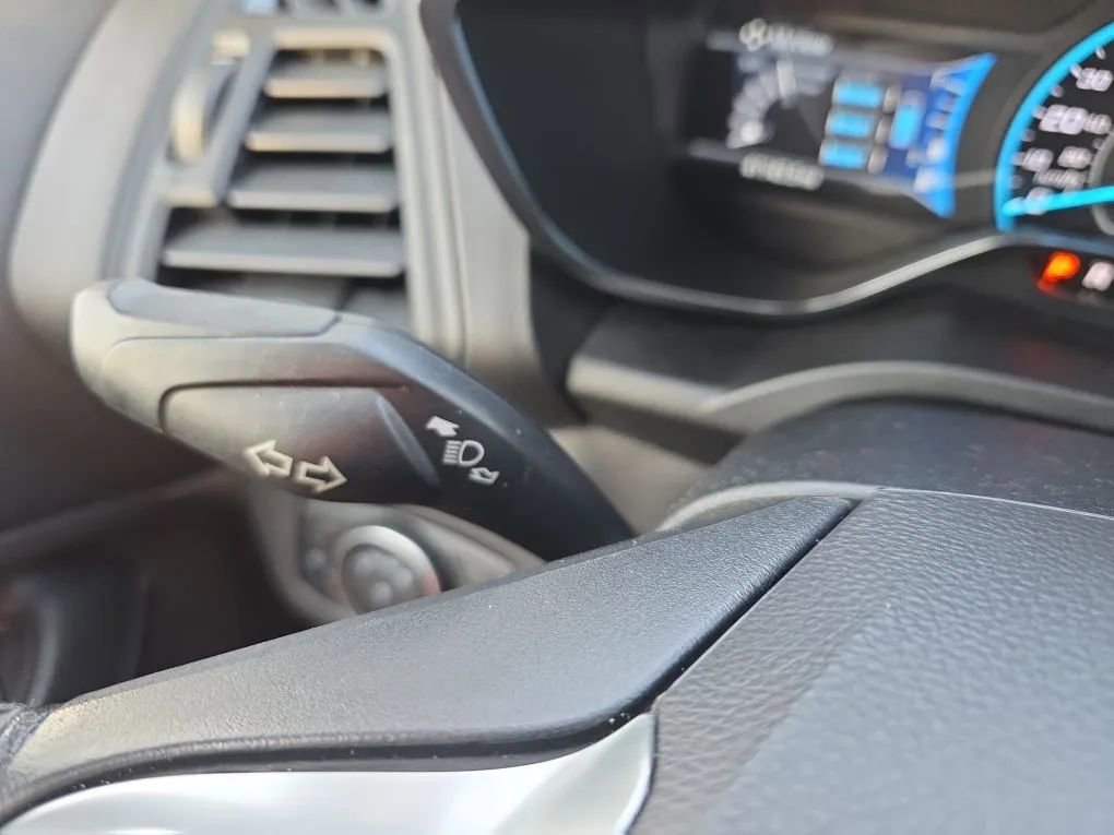 Used 2017 Ford C-MAX SE image 19