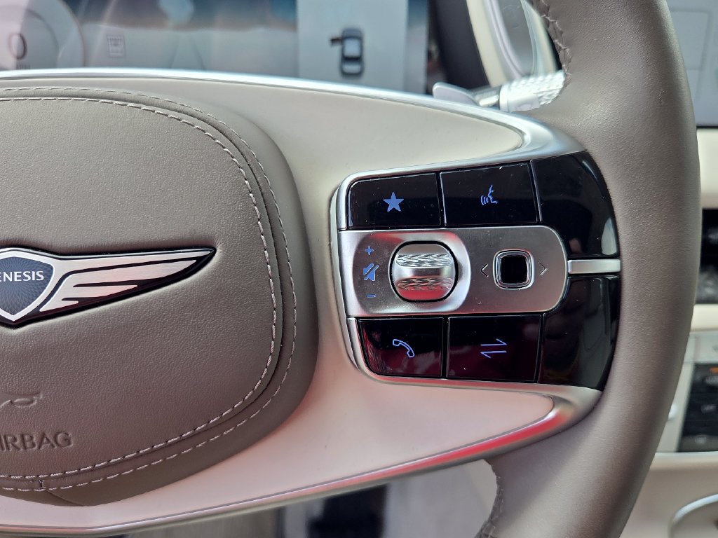 Used 2025 Genesis G90 3.5T AWD/4WD image 26