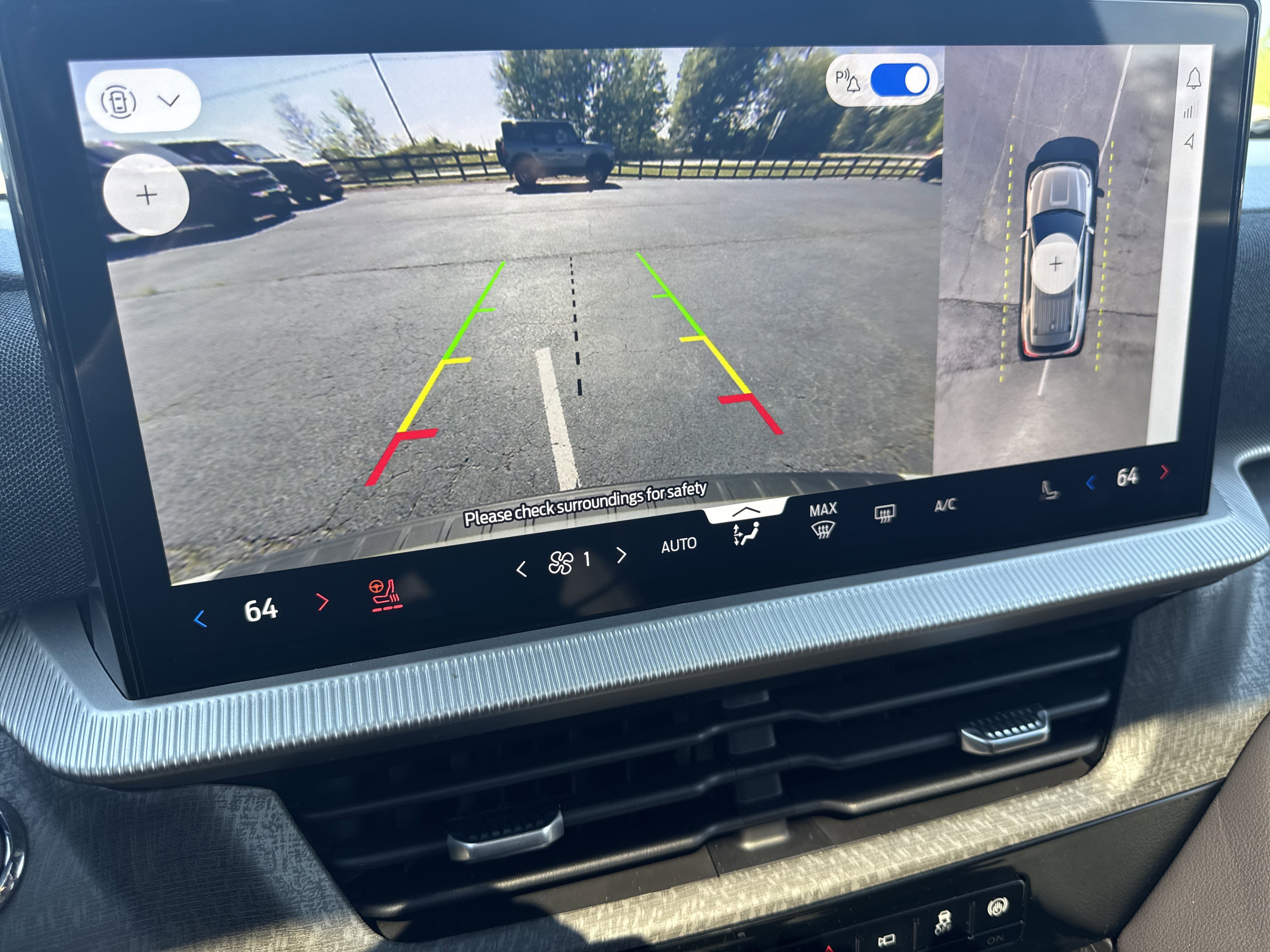 Used 2025 Ford Explorer Platinum w/ Ultimate Package image 32