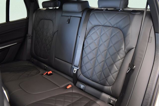 New 2026 BMW X5 M60i image 7