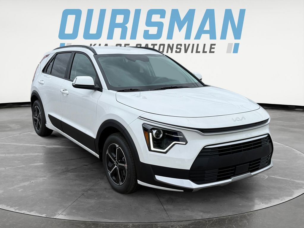 New 2025 Kia Niro EX