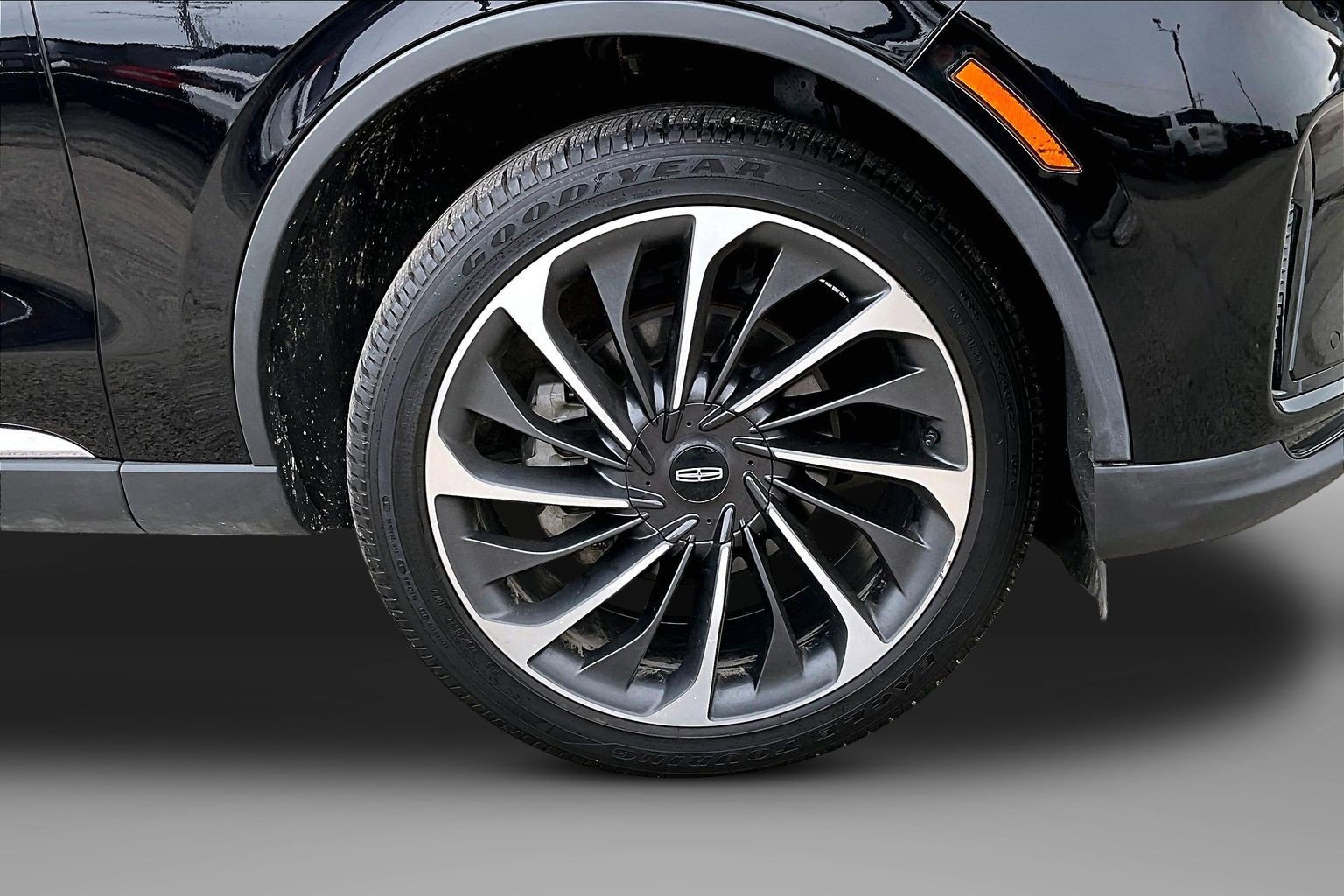 Used 2025 Lincoln Aviator Reserve w/ Equipment Group 201A AWD/4WD image 8