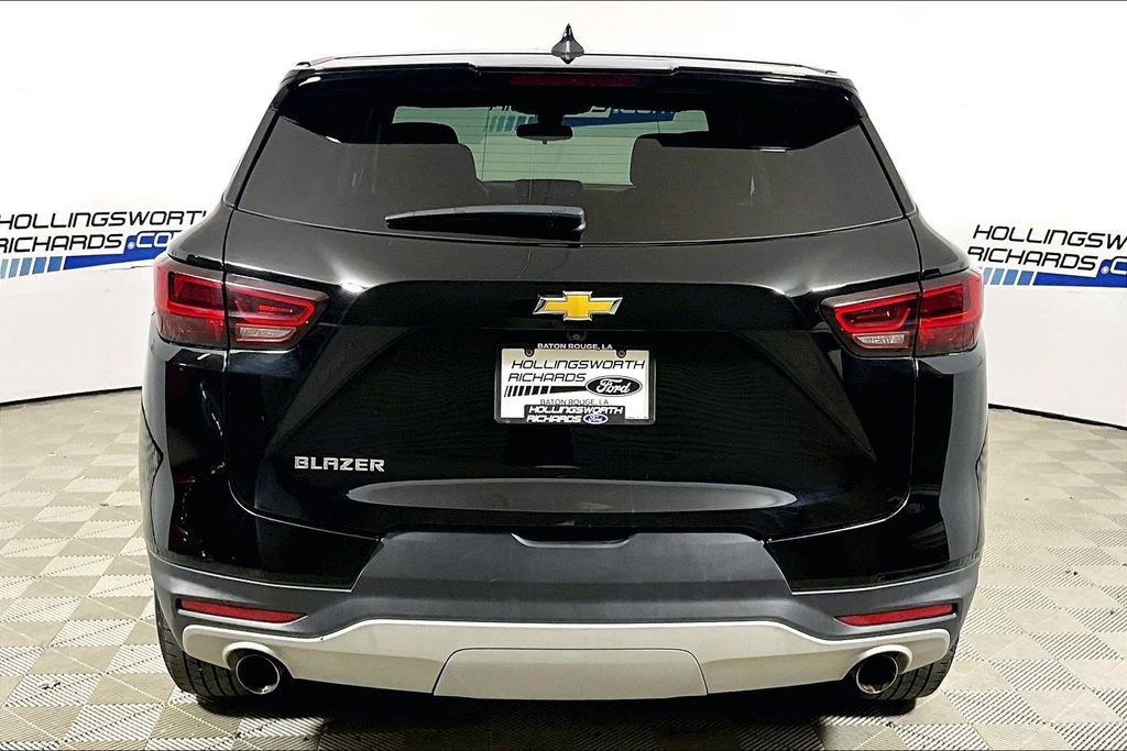 Used 2025 Chevrolet Blazer LT FWD image 4