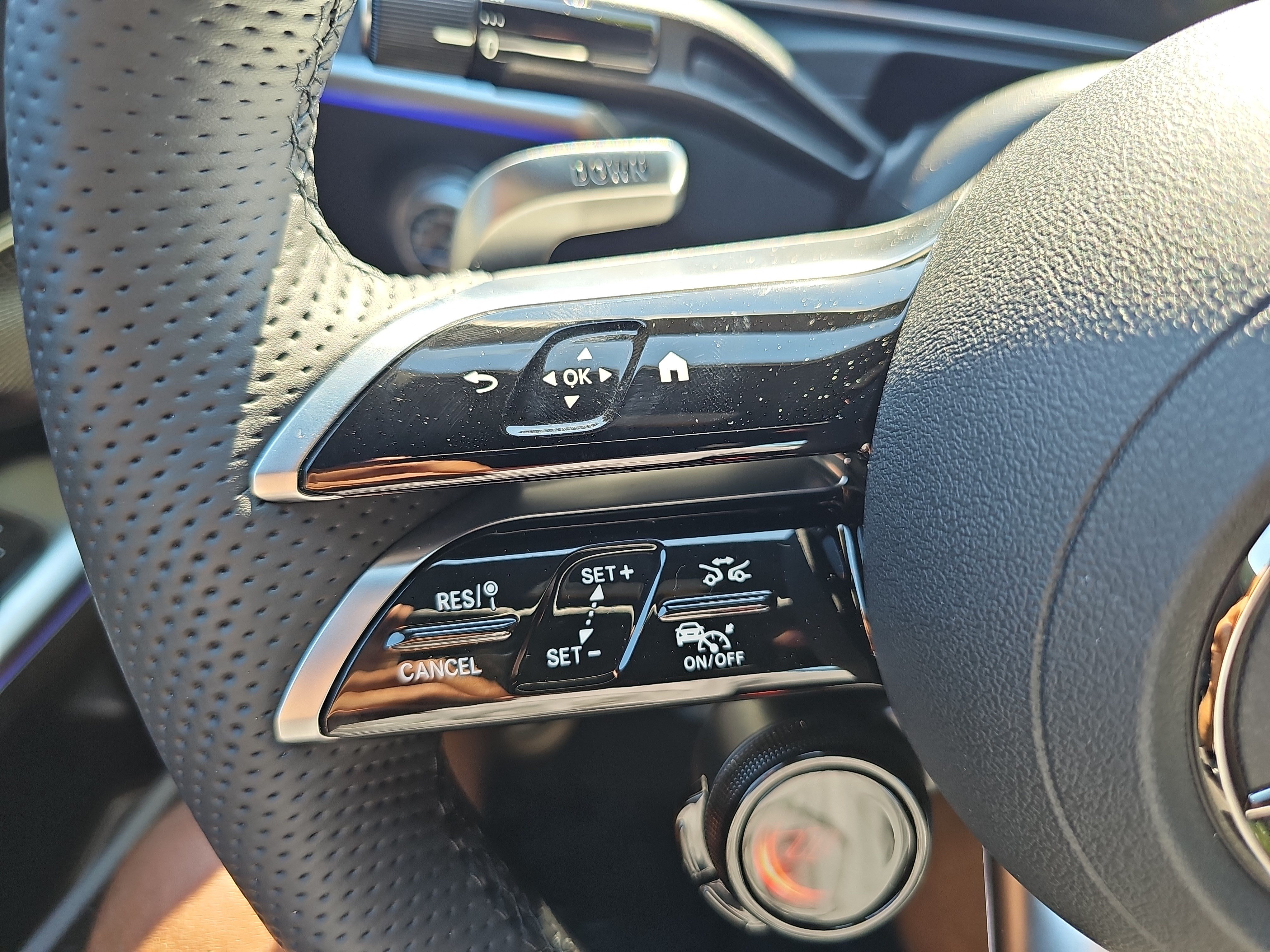 New 2026 Mercedes-Benz C 43 AMG 4MATIC Sedan image 17
