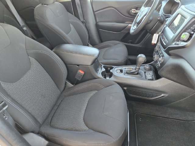Certified 2021 Jeep Cherokee Latitude AWD/4WD image 17