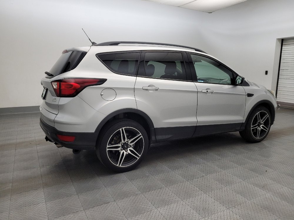 Used 2019 Ford Escape SEL image 10