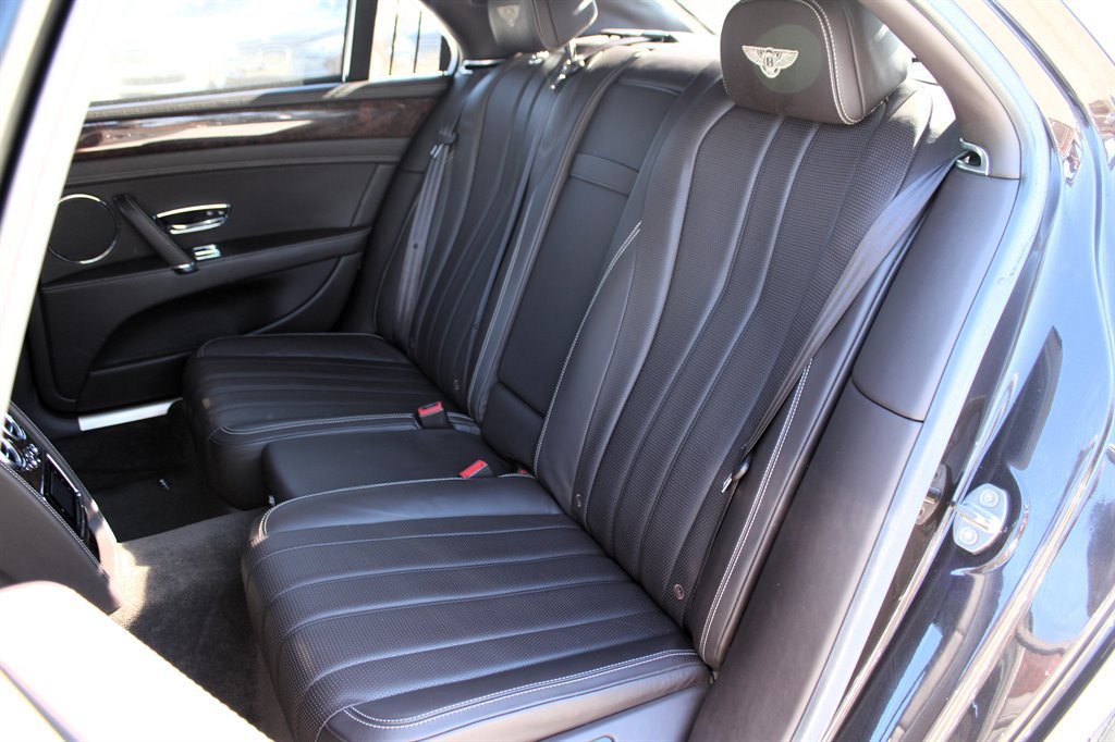 Used 2015 Bentley Flying Spur W12 image 23