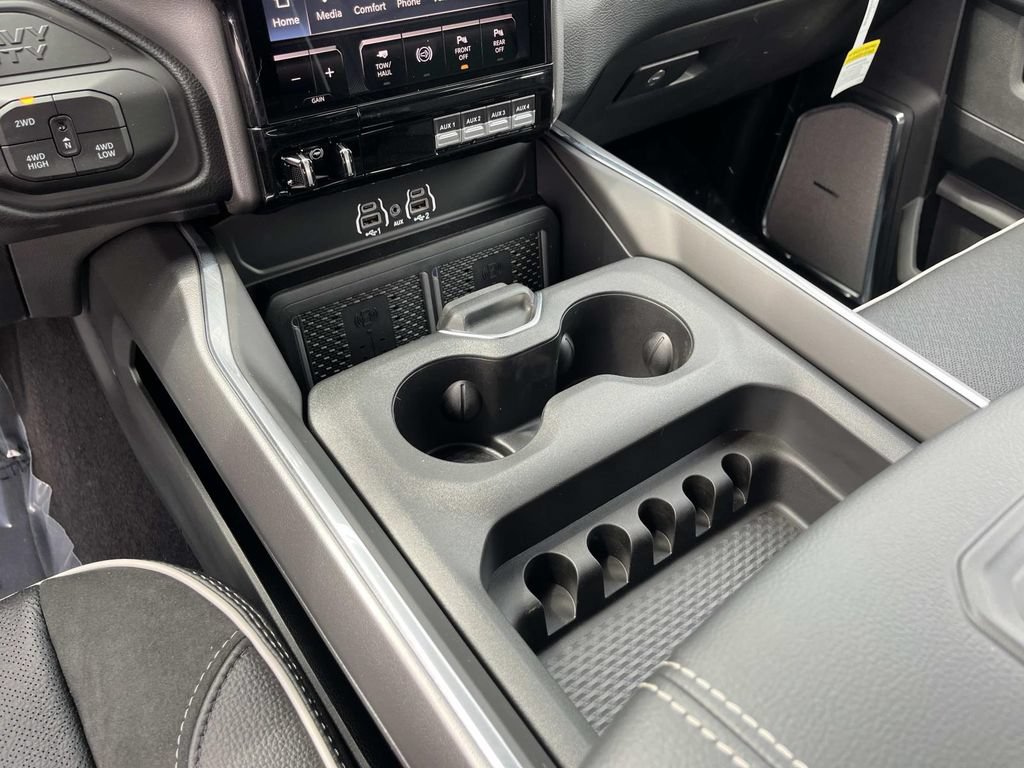 New 2026 RAM 2500 Laramie AWD/4WD image 25
