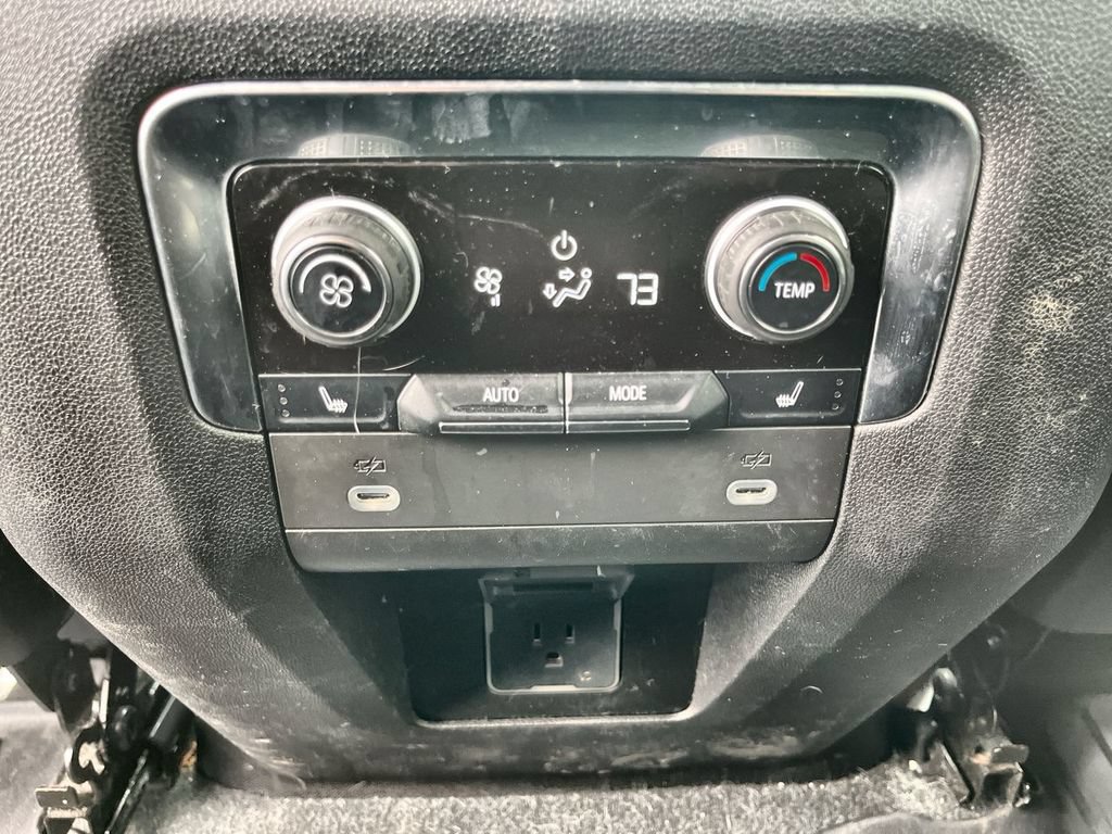 Used 2023 Chevrolet Tahoe LT w/ Luxury Package AWD/4WD image 21