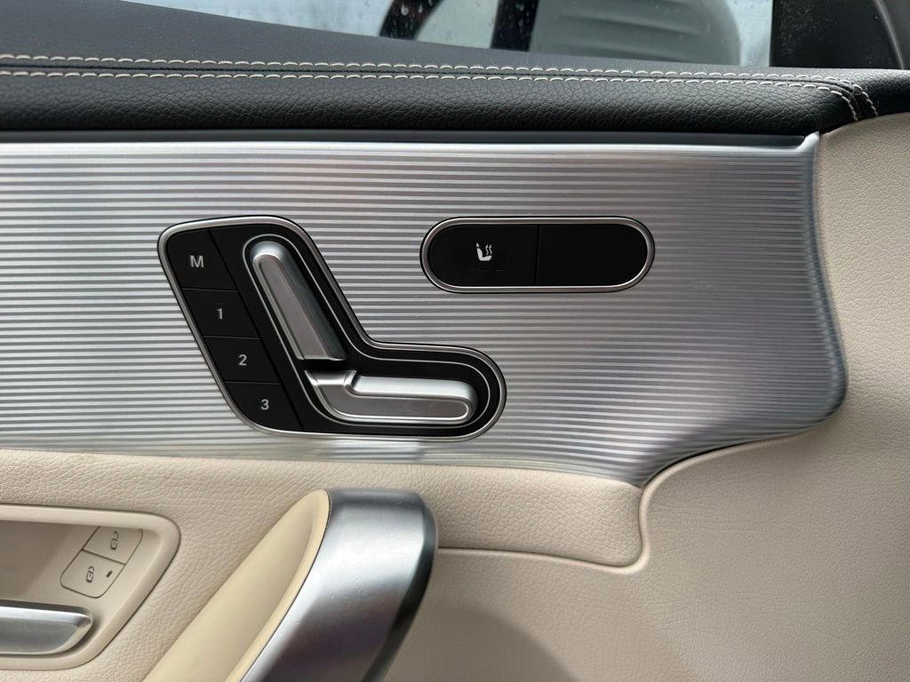 Used 2020 Mercedes-Benz CLA 250 image 13