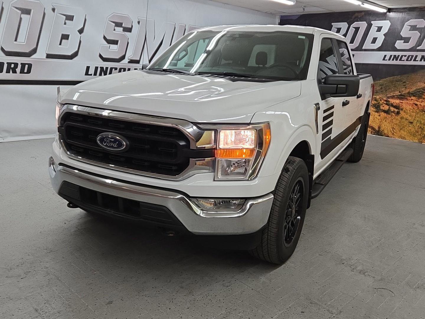 Used 2021 Ford F150 XLT w/ Trailer Tow Package image 16